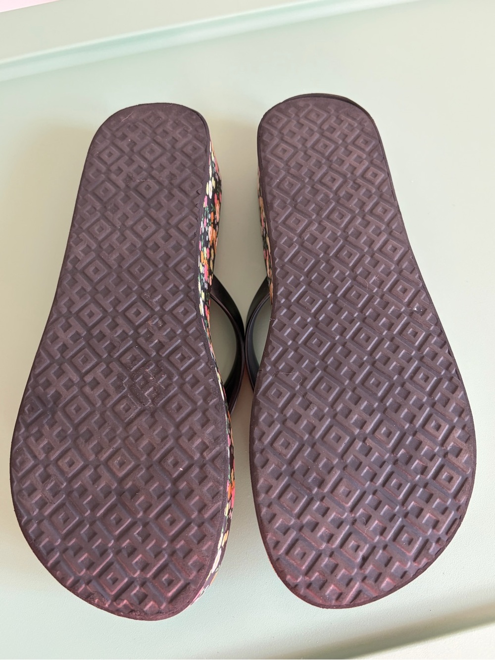 Tory Burch heeled sandals/ flip flops - Picture 5 of 5